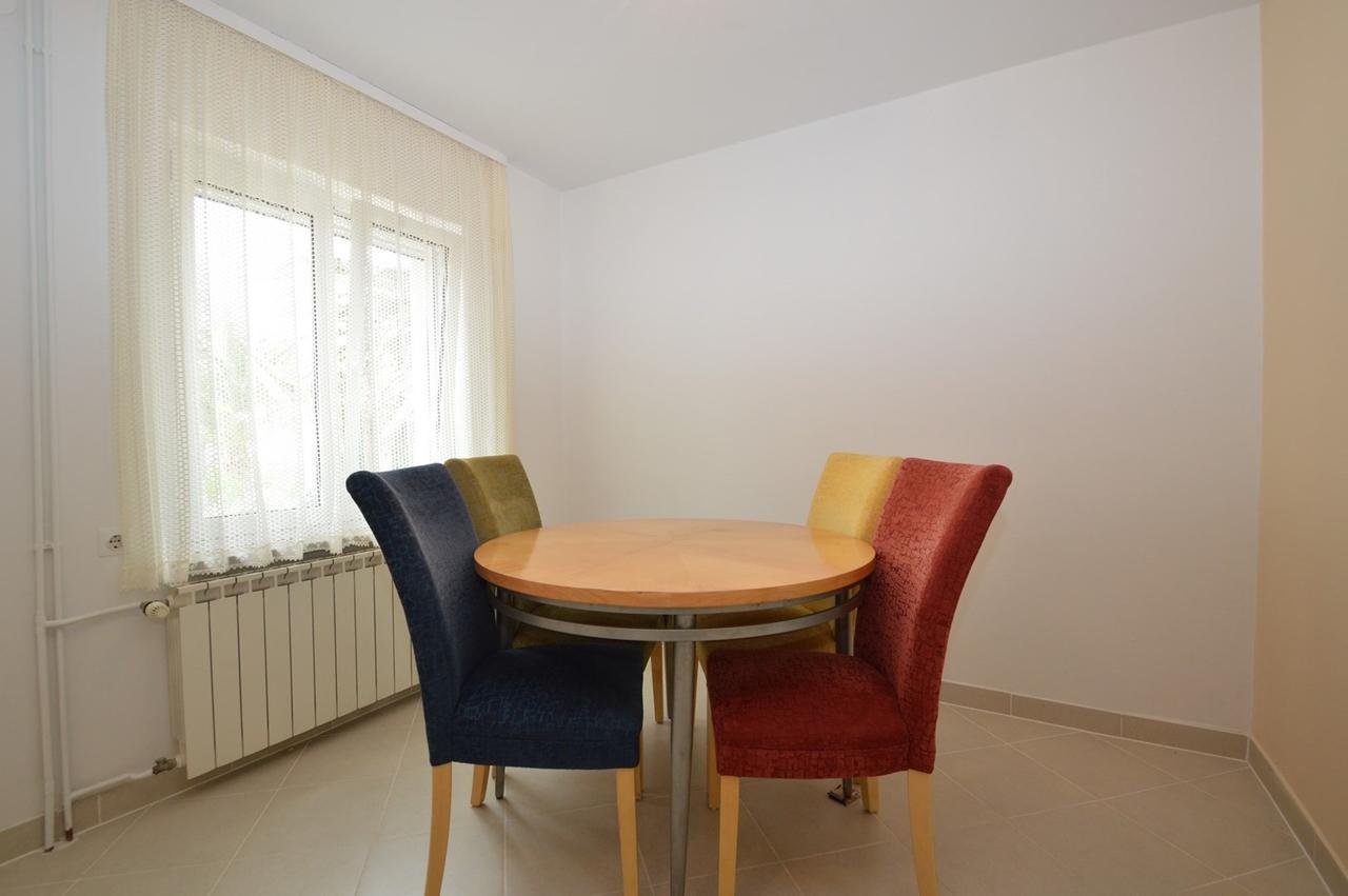 Apartment With Garden - Ana 1 Mali Losinj Luaran gambar