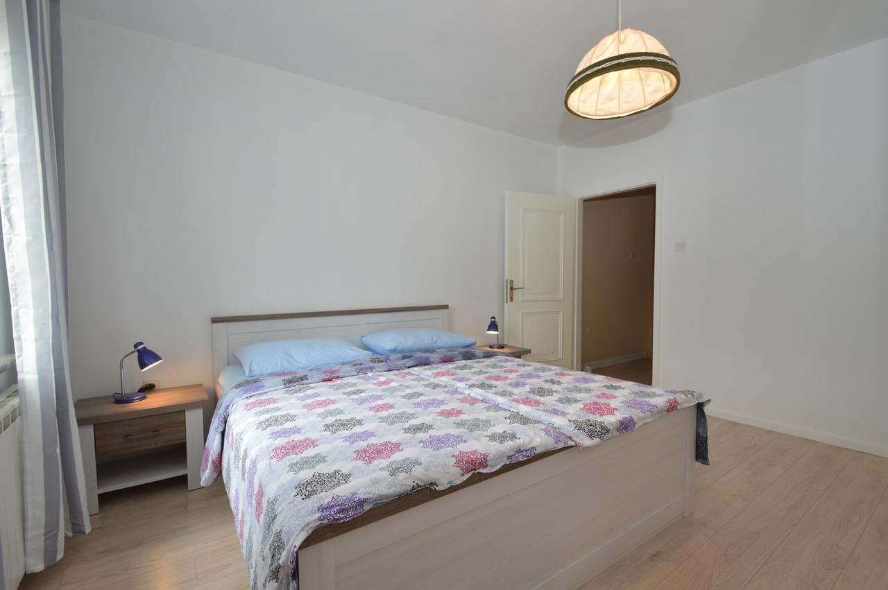 Apartment With Garden - Ana 1 Mali Losinj Luaran gambar